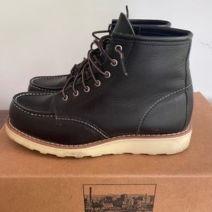 Red Wing Classic Moc 6” Women’s Black Boundary 6.5